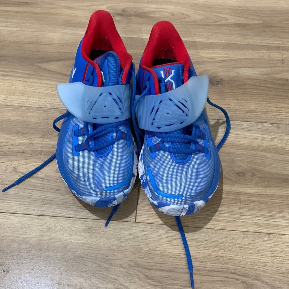 2020
Kyrie Low 3 'New Jersey Nets Hardwood Classics'